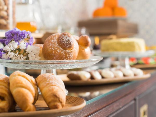 Family Affair Luxury Rooms&Suites : photo 1 de la chambre chambre double deluxe avec balcon