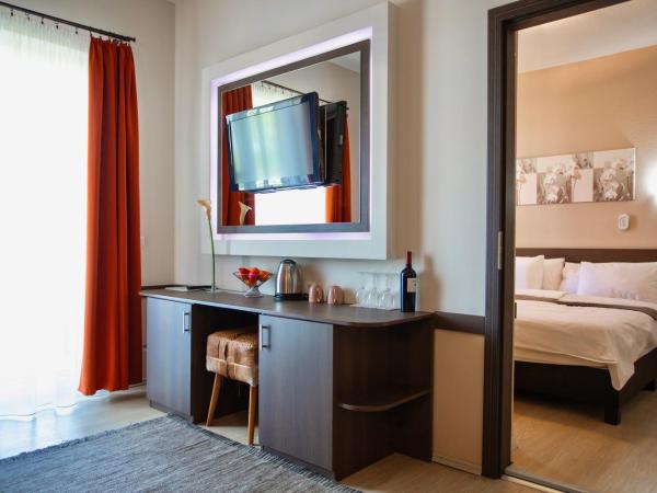 Hotel La Riva : photo 6 de la chambre chambre familiale (2 adultes et 2 enfants)