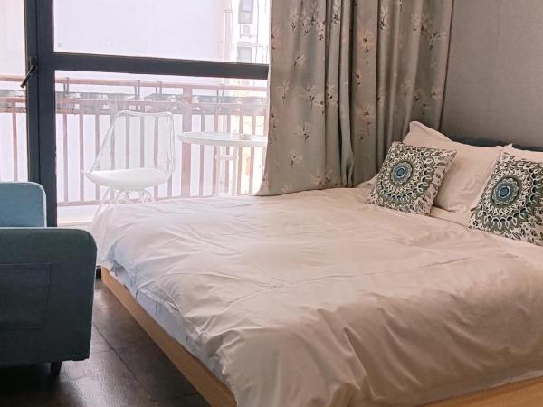 Hangzhou Citynest Music B&B 杭州栖息地音乐桌游民宿 : photo 1 de la chambre chambre double deluxe avec balcon