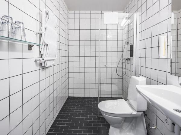 Kviberg Park Hotel & Conference : photo 5 de la chambre suite familiale