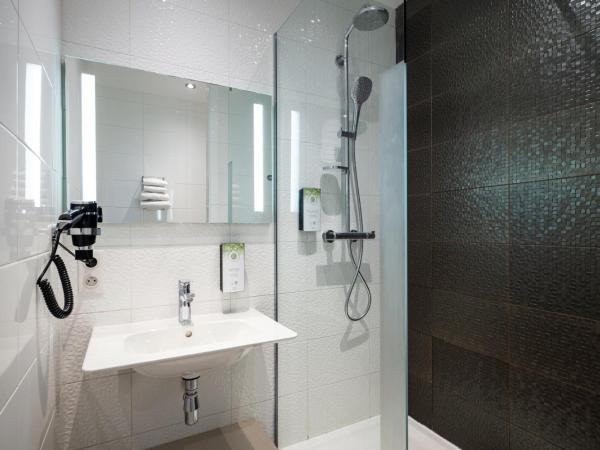 Kyriad Prestige Saint-Malo : photo 4 de la chambre chambre lits jumeaux