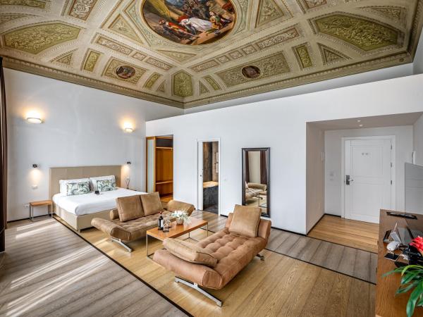 Palazzo Alfieri Residenza D'Epoca - Alfieri Collezione : photo 9 de la chambre suite prestige - vue sur rivière