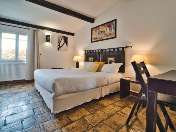 Mas De Calabrun : photo 3 de la chambre chambre double confort