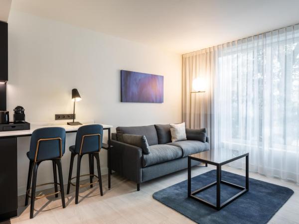 Residence Inn Ghent by Marriott : photo 2 de la chambre suite 1 chambre avec 1 lit king-size et canapé-lit