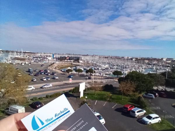 Résidence New Rochelle : photo 7 de la chambre studio rénové avec vue sur port