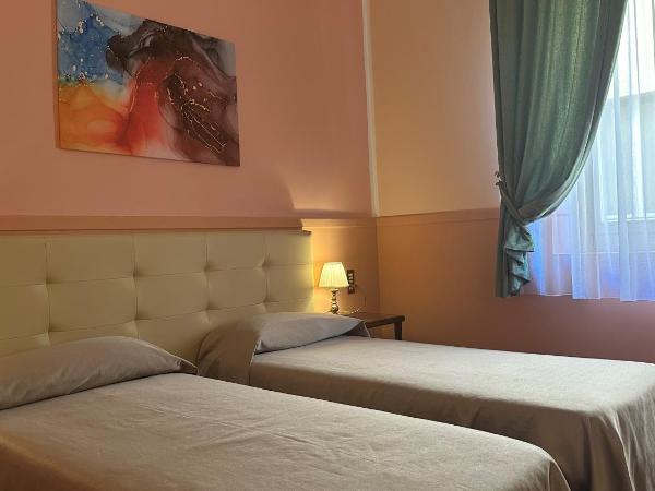 Hotel Roma : photo 5 de la chambre chambre lits jumeaux