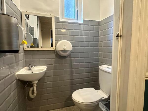 Smart Hyde Park Inn Hostel : photo 1 de la chambre lit dans dortoir mixte de 6 lits