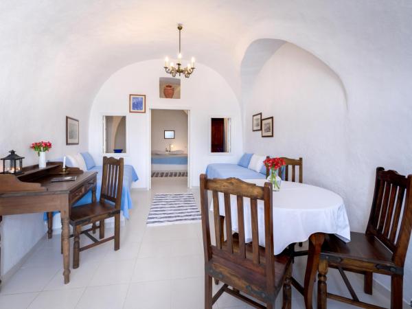 Chelidonia Traditional Villas : photo 6 de la chambre villa classique - vue sur caldeira