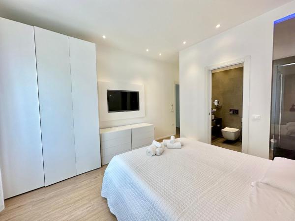 CeO LUXURY SUITE DI CAGLIARI : photo 6 de la chambre suite junior avec balcon