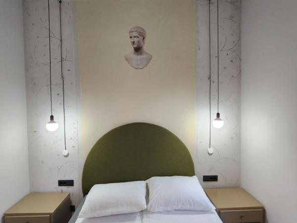 Hotel Amfiteatar : photo 2 de la chambre chambre double standard