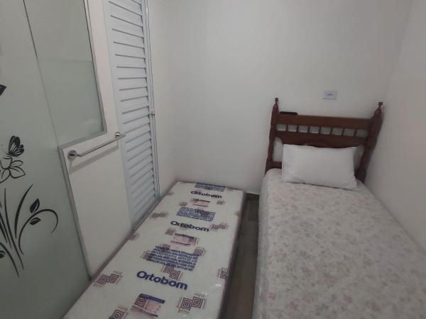 Hostel Jardim da Saúde : photo 10 de la chambre suíte feminina individual ou duas