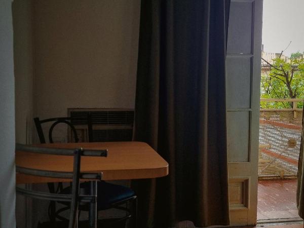 HOTEL HM : photo 2 de la chambre chambre quadruple avec salle de bains privative