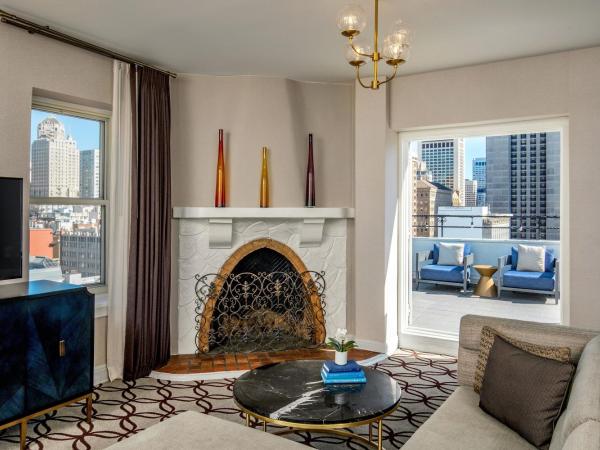 Hotel Adagio, Autograph Collection : photo 4 de la chambre suite samuel 1 chambre avec 1 lit king-size et balcon - vue sur horizon