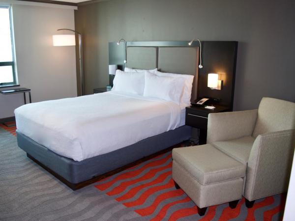 Holiday Inn Vancouver Airport Richmond, an IHG Hotel : photo 1 de la chambre chambre double - accessible aux personnes à mobilité réduite - douche accessible en fauteuil roulant