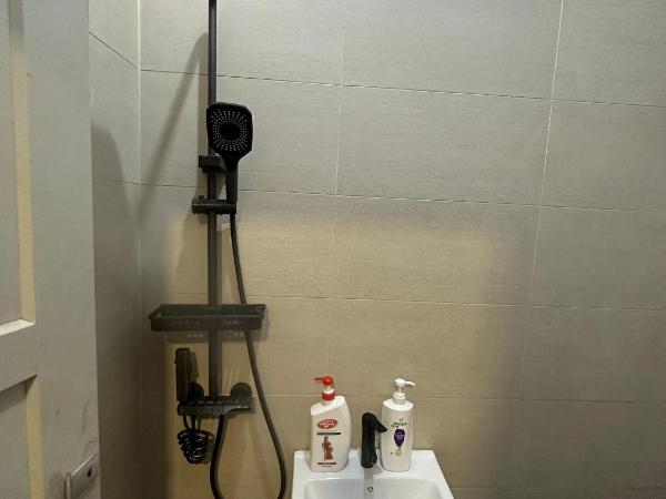 Seladah Stay : photo 5 de la chambre chambre double avec salle de bains commune