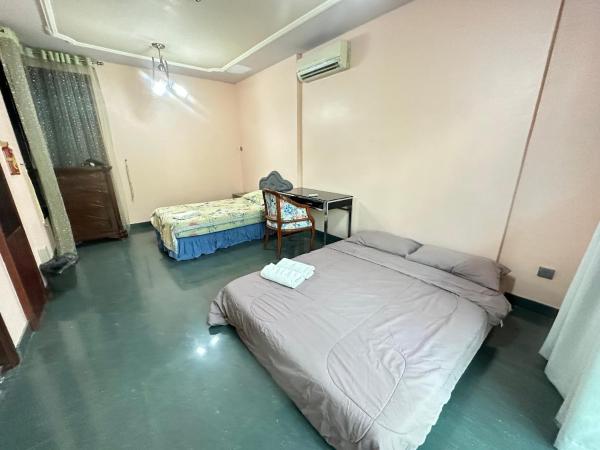 Seladah Stay : photo 6 de la chambre chambre familiale avec salle de bains commune