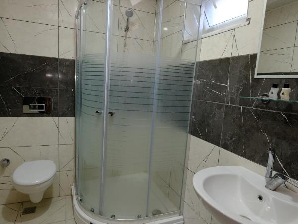 Venüs Hotel : photo 5 de la chambre chambre lits jumeaux standard