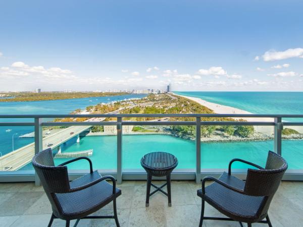 The Ritz-Carlton Bal Harbour, Miami : photo 2 de la chambre chambre avec 1 lit king-size - vue sur océan