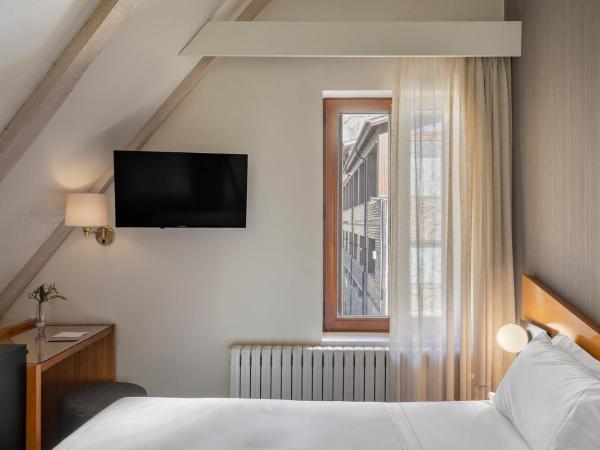 Hotel de l'Isard : photo 3 de la chambre chambre triple