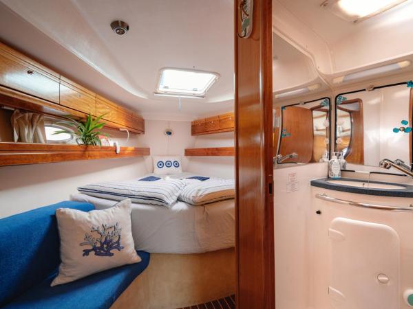 Charming sailing boat - Le dimore di Ines : photo 4 de la chambre mobile home