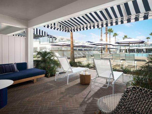 Hotel del Coronado, Curio Collection by Hilton : photo 1 de la chambre cabane avec 2 lits queen-size - terrasse au bord de la piscine