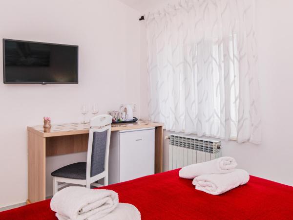 Bed and Breakfast Ema : photo 3 de la chambre chambre double sans balcon