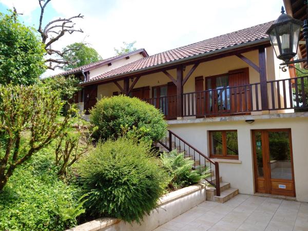 La Colline - Chambre d'hôtes - B&B : photo 3 de la chambre chambre double avec salle de bains privative