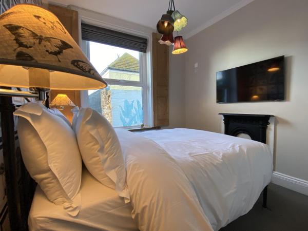 27 Brighton Guesthouse : photo 7 de la chambre chambre double avec salle de bains privative