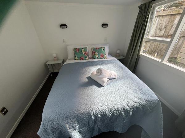 Worldwide Backpackers : photo 1 de la chambre chambre lit queen-size avec salle de bains commune