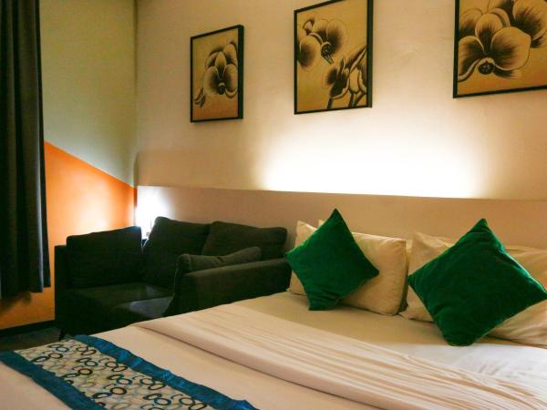 Golden Roof Hotel Ampang Ipoh : photo 4 de la chambre chambre avec 2 grands lits queen-size 