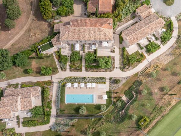 Clos des Oliviers Grimaud - Meublé de Tourisme : photo 1 de la chambre studio de luxe avec terrasse