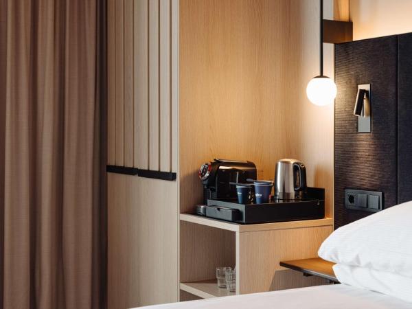 DoubleTree by Hilton Amsterdam Centraal Station : photo 3 de la chambre chambre lits jumeaux