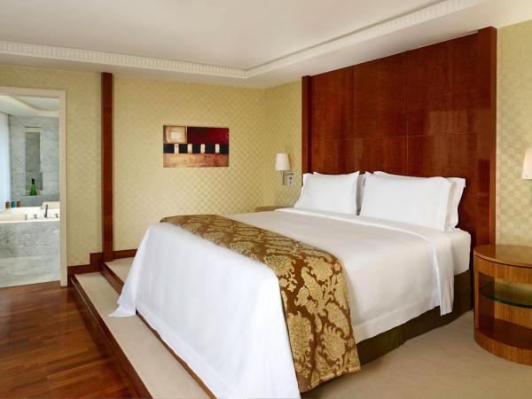 The Park Tower Knightsbridge, a Luxury Collection Hotel, London : photo 3 de la chambre suite westminster penthouse 2 chambres - vue sur toits