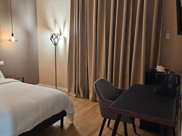 Santrid Suites : photo 6 de la chambre chambre double - vue sur jardin