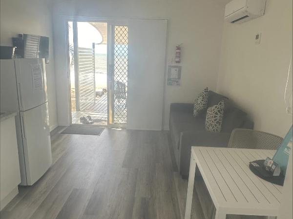 Ellis Beach Oceanfront Holiday Park : photo 8 de la chambre bungalow - vue sur mer 