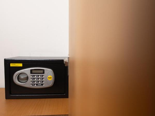 MB City Hotel : photo 9 de la chambre grande chambre double 