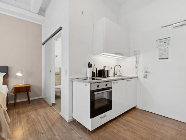 limehome Munich Fritz-Erler Str : photo 9 de la chambre suite avec terrasse 