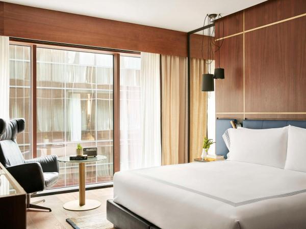 Thompson Madrid, by Hyatt : photo 8 de la chambre chambre lit king-size