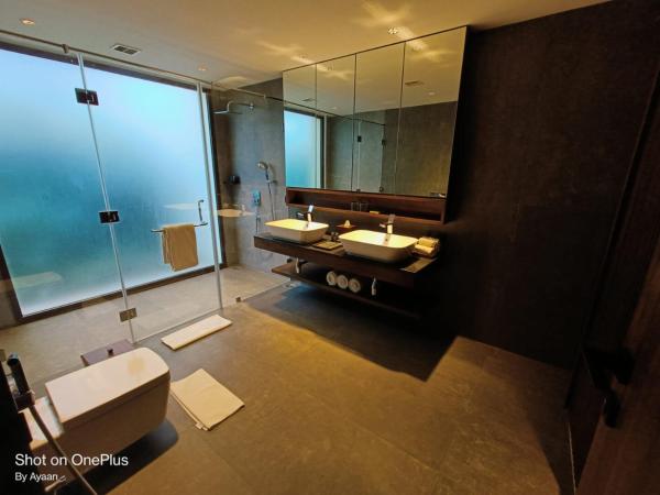 The Golkonda Resort and Spa : photo 3 de la chambre pond villa