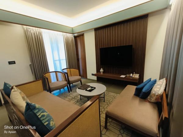 The Golkonda Resort and Spa : photo 2 de la chambre villa duplex - piscine