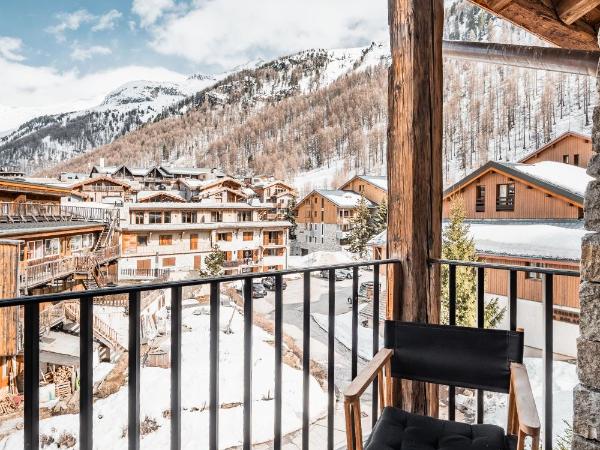 Hôtel LA MOURRA : photo 5 de la chambre suite junior