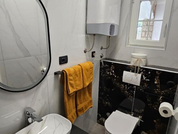 Katy : photo 8 de la chambre appartement avec balcon