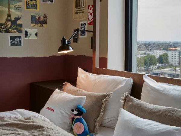 25hours Hotel Das Tour : photo 2 de la chambre chambre medium plus