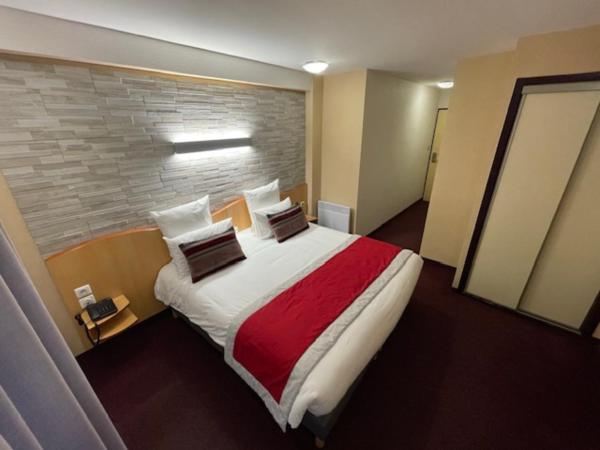 Hôtel Saint Georges : photo 9 de la chambre chambre lit king-size - vue sur montagne