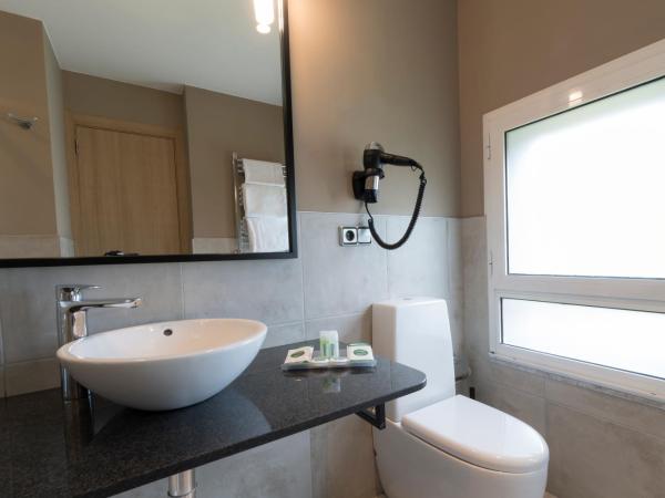 Hotel Avenida : photo 5 de la chambre grande chambre simple