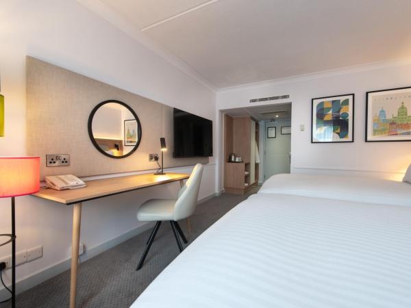 Holiday Inn Edinburgh Zoo, an IHG Hotel : photo 2 de la chambre chambre double standard avec 2 lits doubles