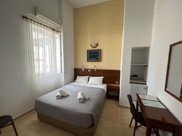 Eleni Rooms : photo 3 de la chambre chambre double