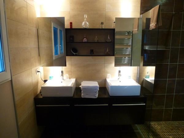 Villa Alluro : photo 4 de la chambre chambre double - vue sur jardin