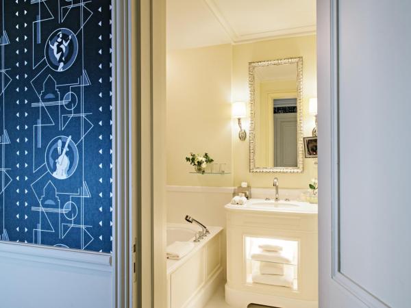 Hôtel du Palais Biarritz, in The Unbound Collection by Hyatt : photo 4 de la chambre suite junior