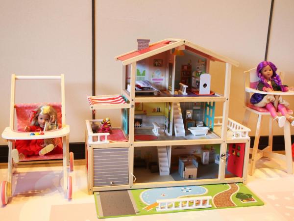 Hilton Ningbo Dongqian Lake : photo 5 de la chambre courtyard duplex family room with lounge access